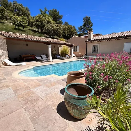 Clos Des Cassis - Maison D'Hotes Guest house