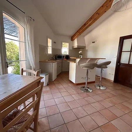 Guest house Clos Des Cassis - Maison D'Hotes